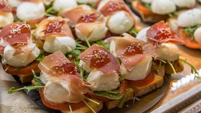 Bruschette al forno con mozzarella_16_9