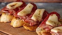 Crostini prosciutto crudo e mozzarella-1