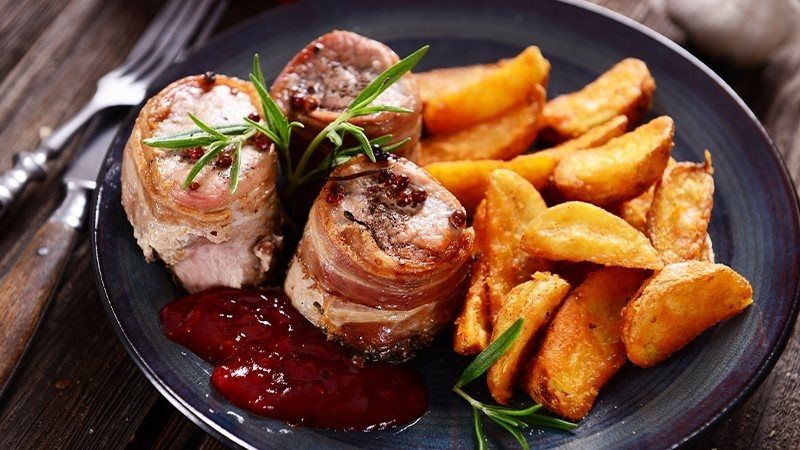 Involtini di petto di tacchino salsiccia e pancetta-1(1)