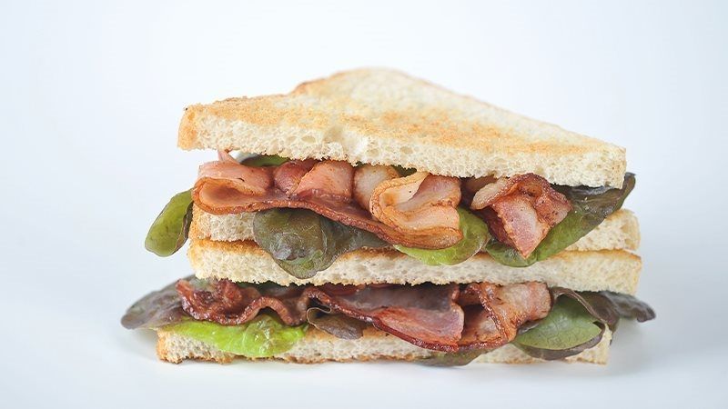 Panino con guanciale insalata e salsa di senape_16_9