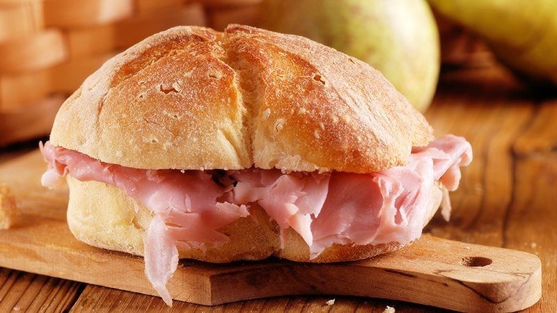 Panino prosciutto cotto e pate di carciofi-1