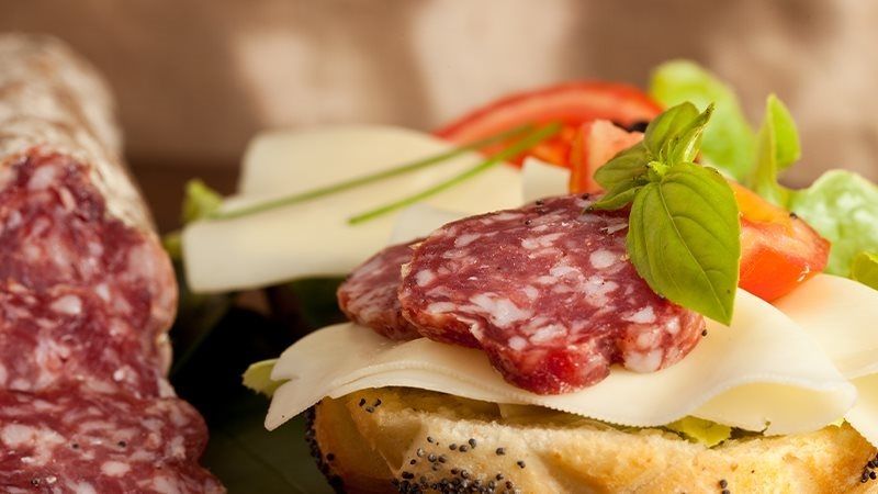 Panino salame fontina e marmellata di fichi_16_9