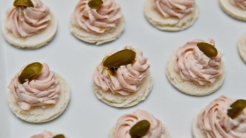 Coltello per snack  adatto per preparazione di snack e tartine