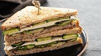 Tramezzini avocado petto di tacchino e rucola-1